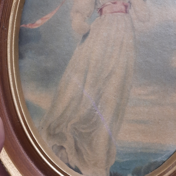 ~{Vintage}~ Victorian style print circle pictures. - Picture 5 of 6